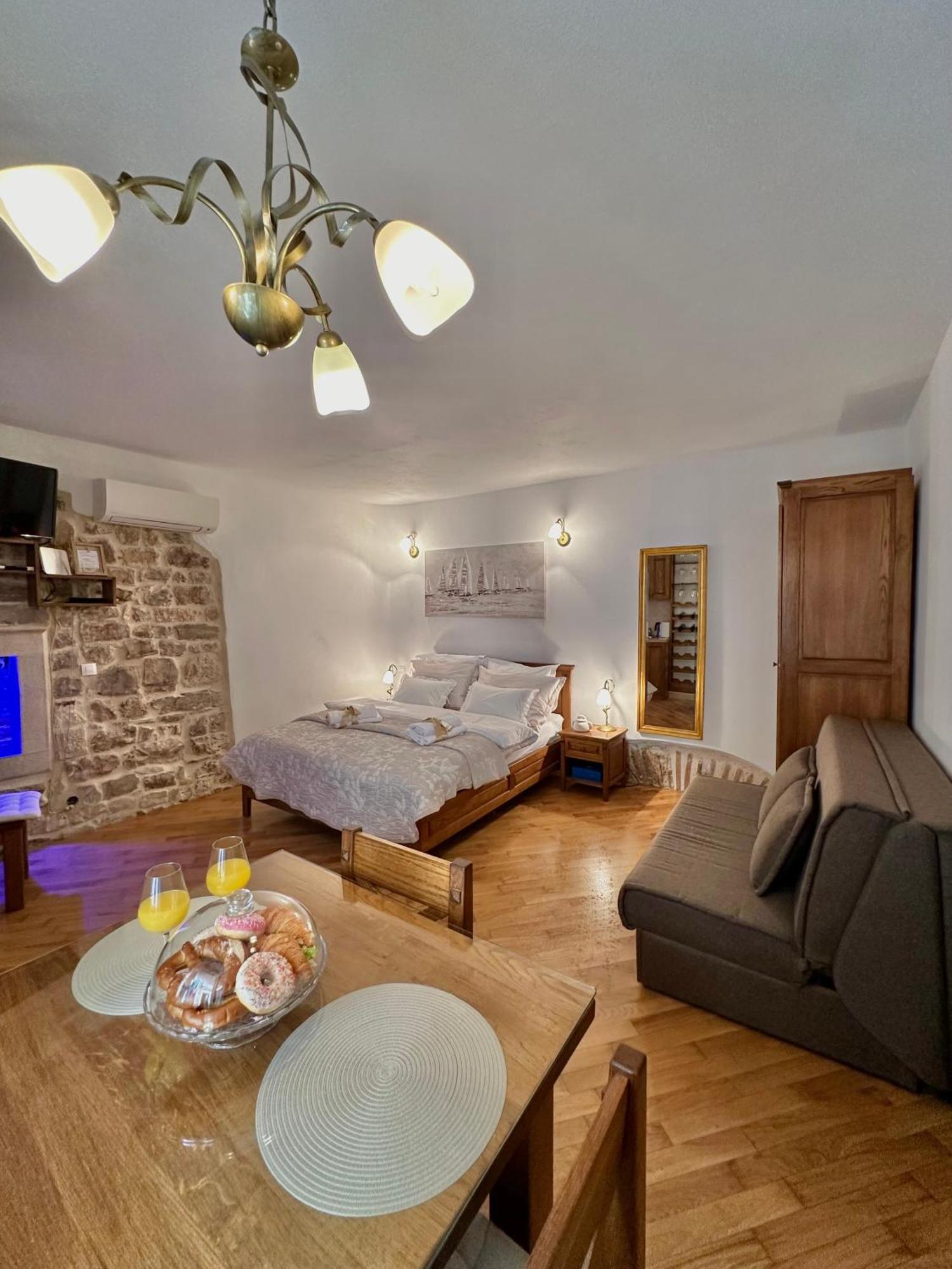 Diocletian Wine Studio Apartment II Split Eksteriør billede